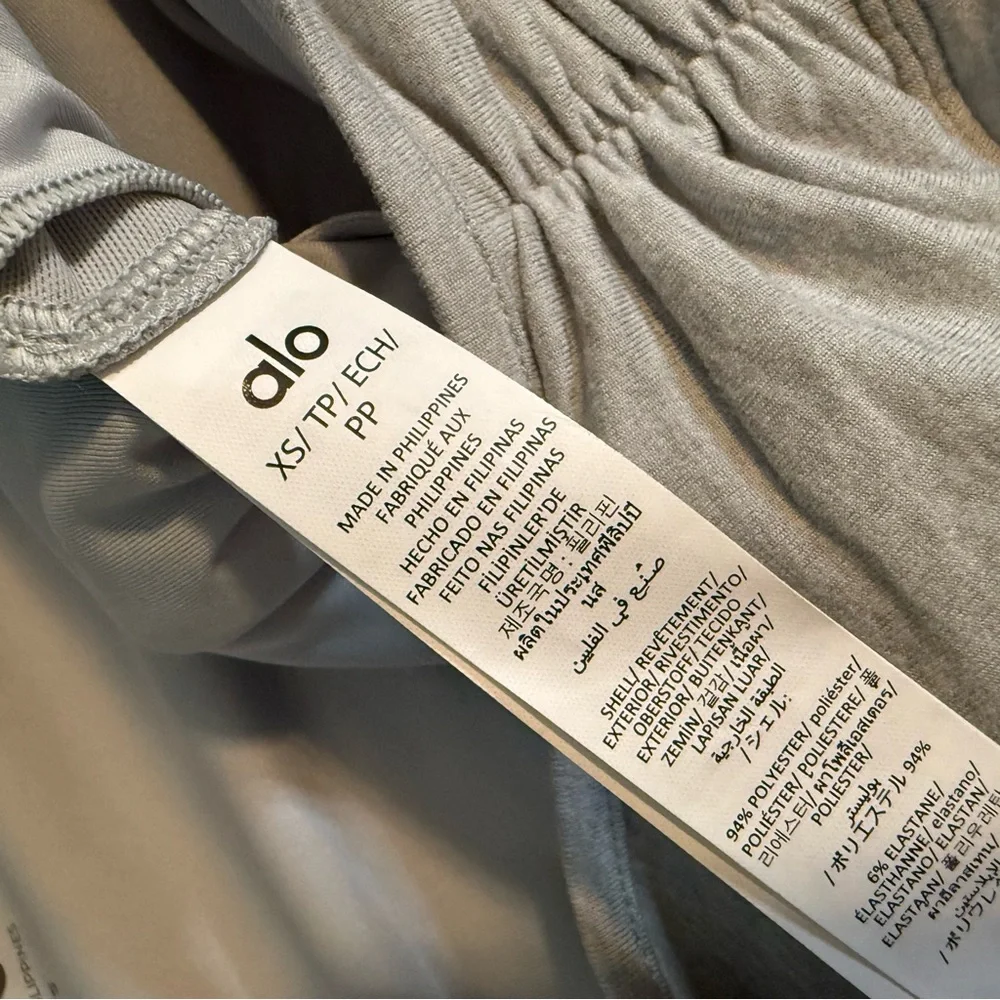 Alo Yoga Heather Gray Alosoft Intuition Long Sleeve Bra w/High Waist Leggings - Picture 15 of 16